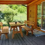 Ferienhaeuser Familie Hofer Weissensee