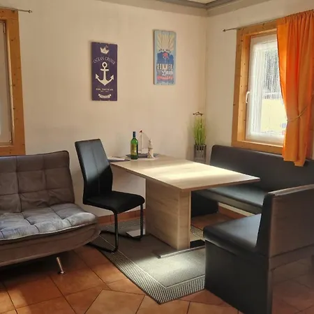 Ferienhaeuser Familie Hofer Weissensee 別荘