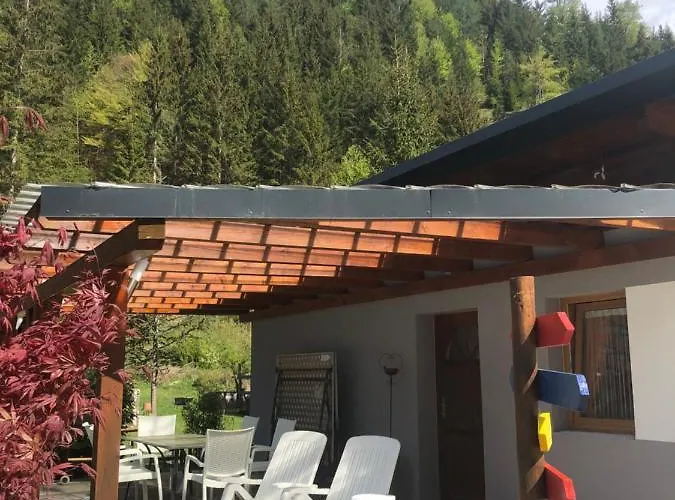 بيت للعطل Ferienhaeuser Familie Hofer Weissensee