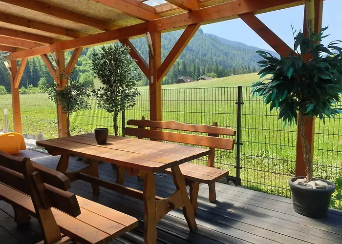 Ferienhaeuser Familie Hofer Weissensee