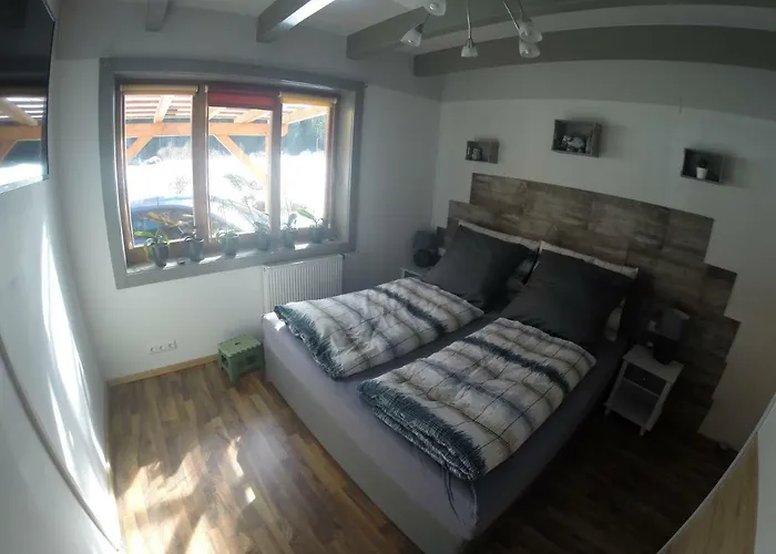 Ferienhaeuser Familie Hofer Weissensee بيت للعطل *