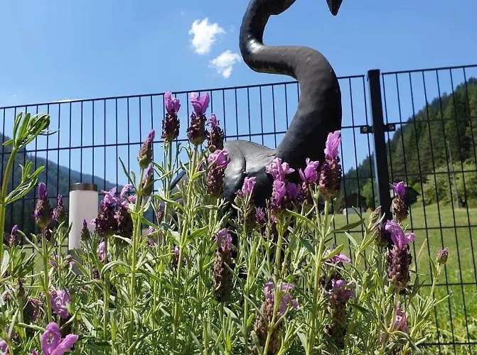 Ferienhaeuser Familie Hofer Weissensee بيت للعطل *